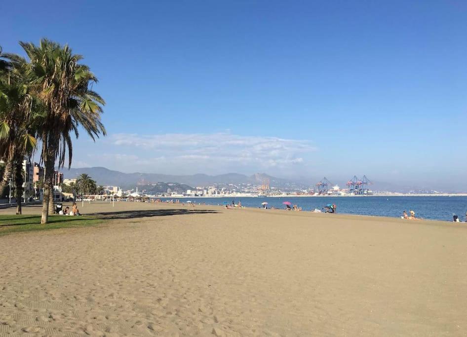 Ayala Beach Apartment Málaga Kültér fotó