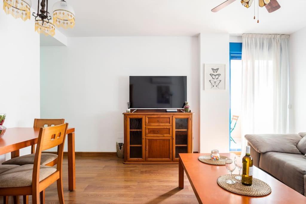 Ayala Beach Apartment Málaga Kültér fotó