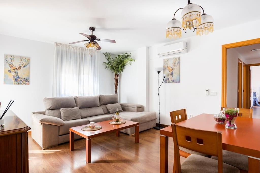 Ayala Beach Apartment Málaga Kültér fotó