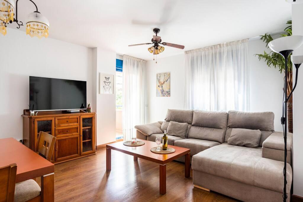 Ayala Beach Apartment Málaga Kültér fotó